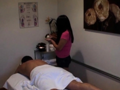 Cockriding Asian Masseuse Pleases Her Client