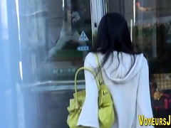 Japanese Hottie Rubbing