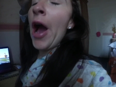 Sophia Smith Wee In The Toilet First Thing!!