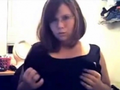 Cute Big Titted, Nerdy Looking Webcam Amateur Girl