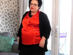Curvy Bbw Anna Playing With Herself