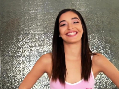 Blowbang Teen Gargles Cum