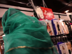 Arab Ho Blows Glory Hole