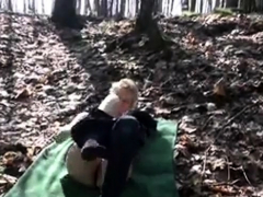 Gonzo-girl - Natur-anal-fick