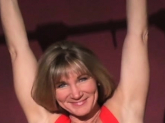 Startling Diva Is Gently Rubbing Her Snatch