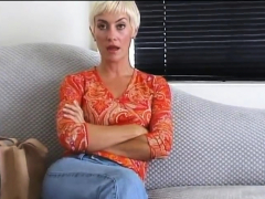 Milf Satisfies Two Lucky Guys Simultaneously