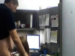 Il Baise La Secretaire A La Pause