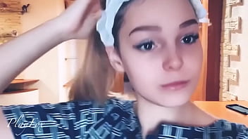 Depraved student sucked a friend while he was steaming