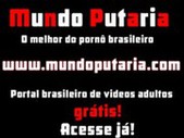 Gostosa dando muito